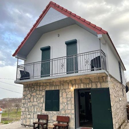 Guest House Markovic Lovcen 采蒂涅 外观 照片