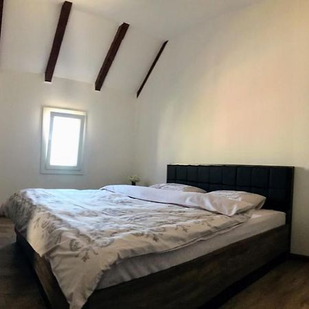 Guest House Markovic Lovcen 采蒂涅 外观 照片