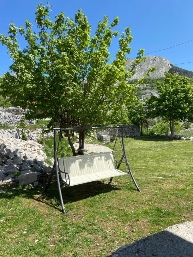 Guest House Markovic Lovcen 采蒂涅 外观 照片