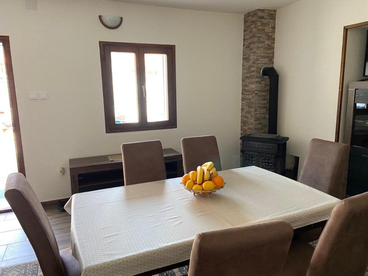 Guest House Markovic Lovcen 采蒂涅 外观 照片