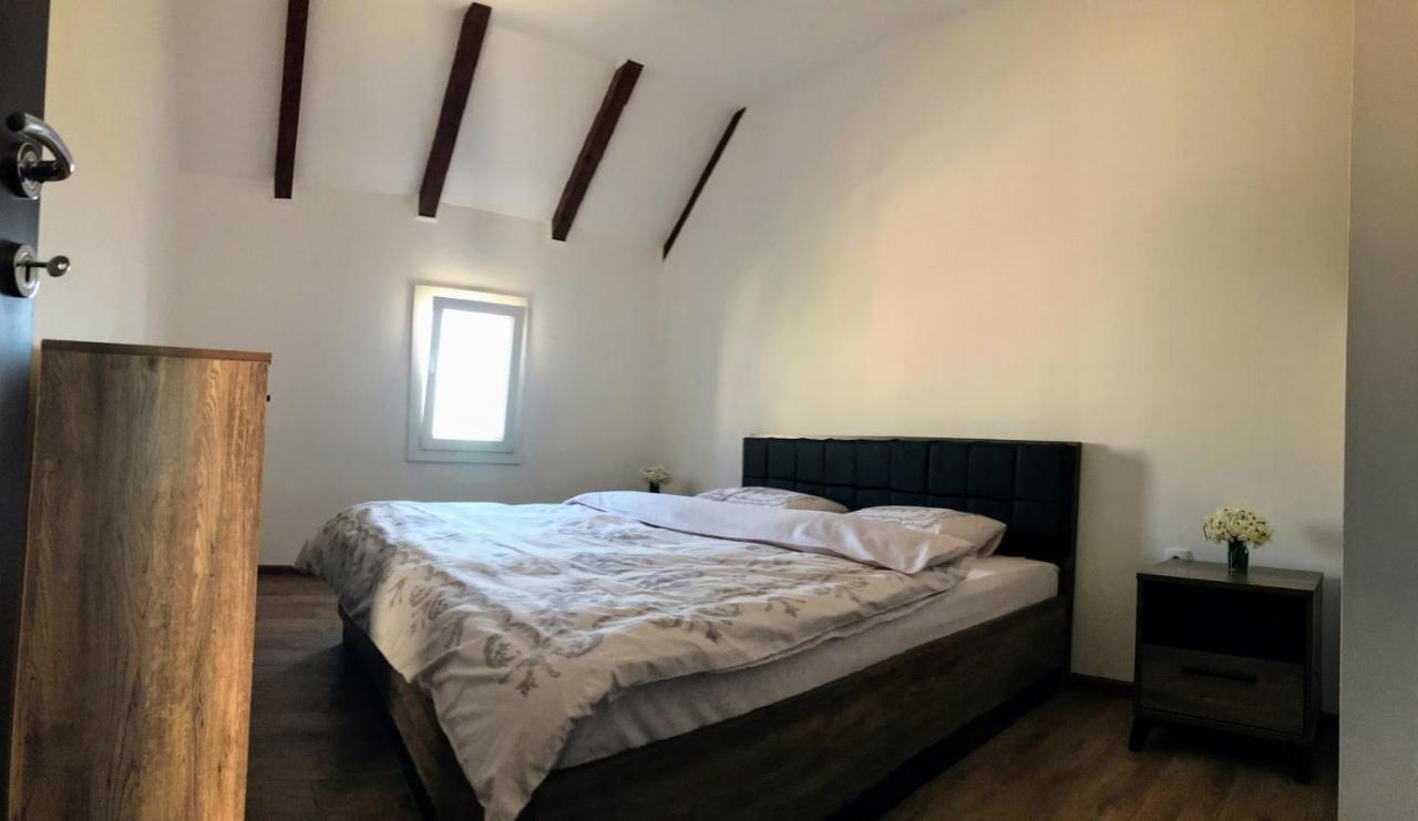 Guest House Markovic Lovcen 采蒂涅 外观 照片